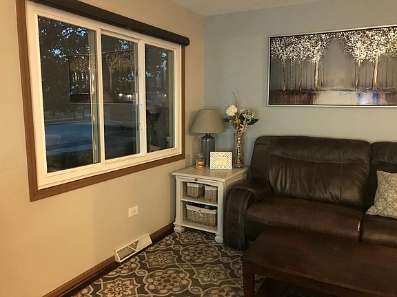 4th image of 209 Manor Dr Unit A