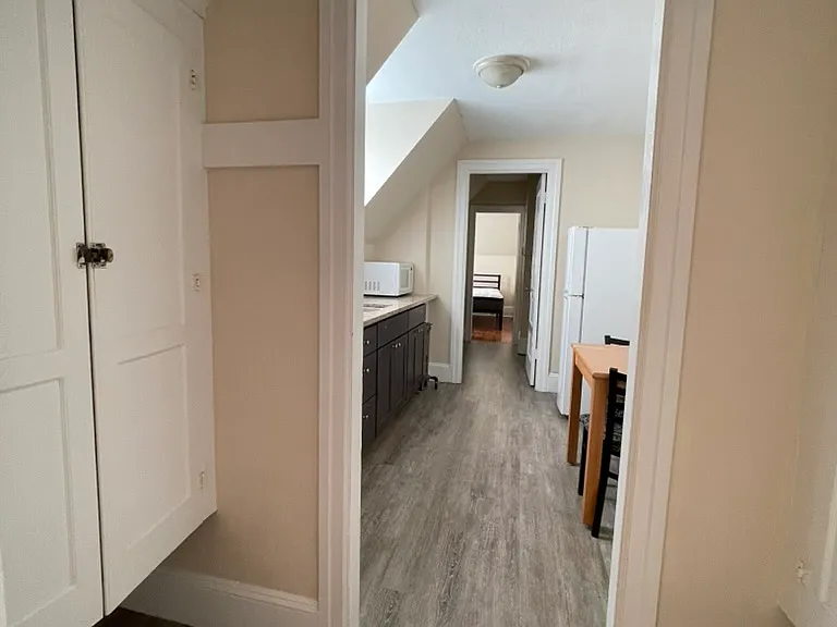 1051 W 4th St #3E — Photo 5