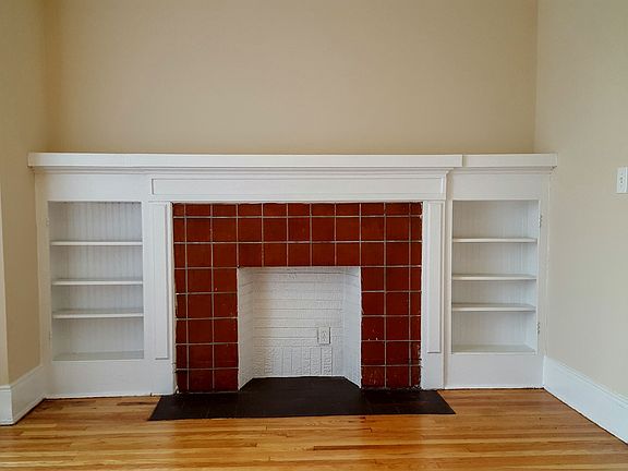 5th image of 438 S Lombard Ave APT 3