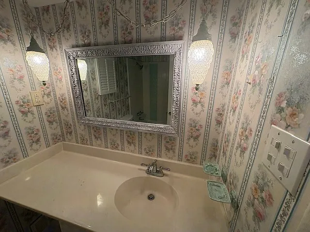 12114 Leslye Ave — Photo 8