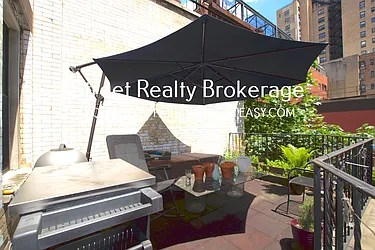 Rented by Street Realty Brokerage LLC