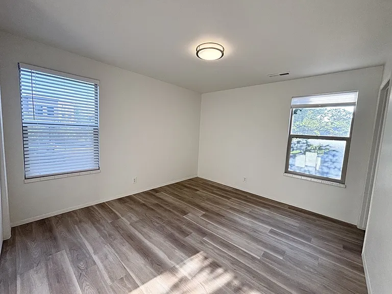 1583 E Stratford Ave #2 — Photo 13