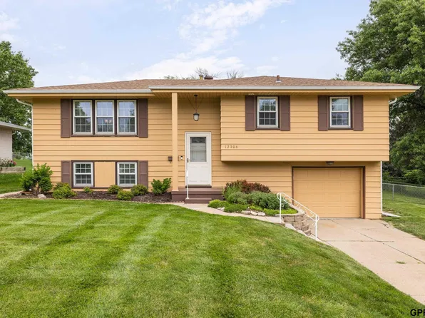 12306 Anne St, Omaha, NE 68137