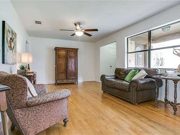 5th image of 8817 Westglen Dr