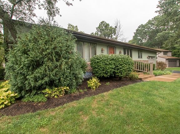 5th image of 618 Viking Dr #622