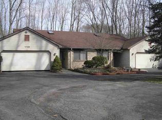 1746 Smith Rd, Temperance, MI 48182