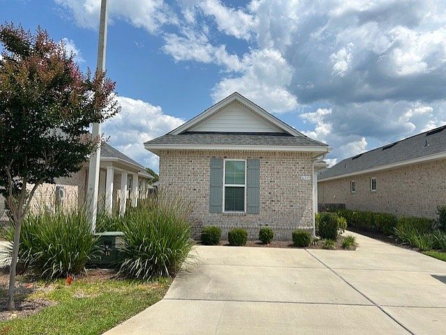115 ALLEY LANE
NICEVILLE, FL 32578
LOCATED BEHIND ALDIE'S
**MOVE-IN SPECIAL

500.00 OFF FIRST MONTH'S RENT**
