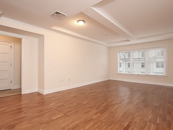 3rd image of 225 Stanley Ave Unit 302