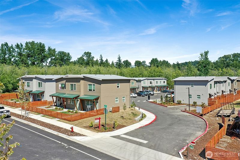 2nd image of 201 Tull Court