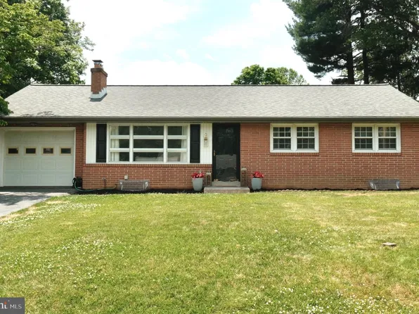 1602 Vista Rd, Lancaster, PA 17601