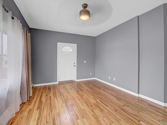4th image of 587 Miller Avenue