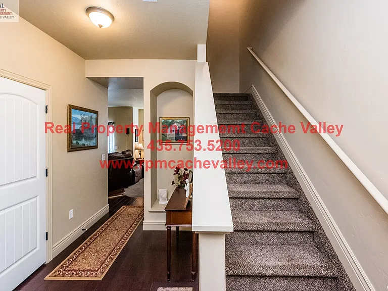 144 E 745 S — Photo 11