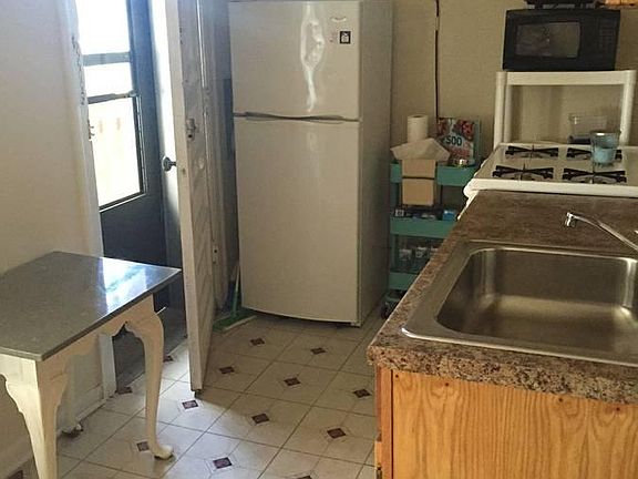 5th image of 2437 W Diversey Ave #1