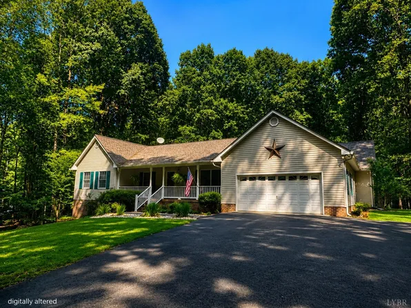 192 Holly Brook Dr, Appomattox, VA 24522