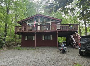 109 Canterbrook Dr, Lords Valley, PA 18428