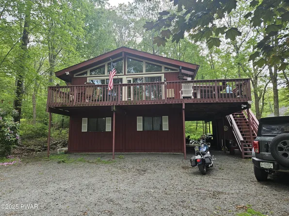 109 Canterbrook Dr, Lords Valley, PA 18428
