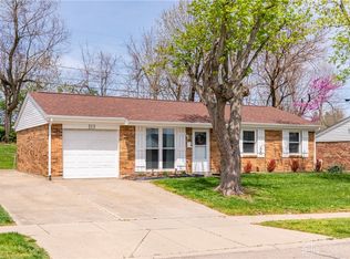 313 Oxford Dr, Fairborn, OH 45324