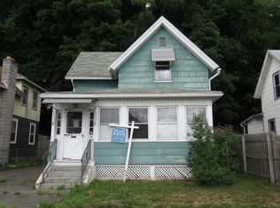 15 Temple St, Holyoke, MA 01040