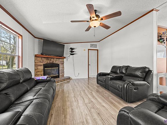 5th image of 15069 W Beaver Dr