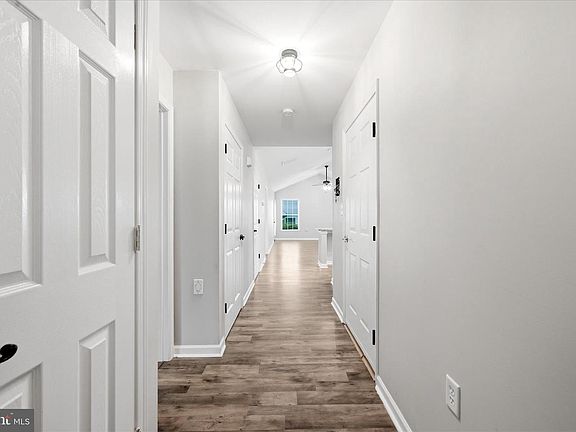 2nd image of 1856 Melvor Ln