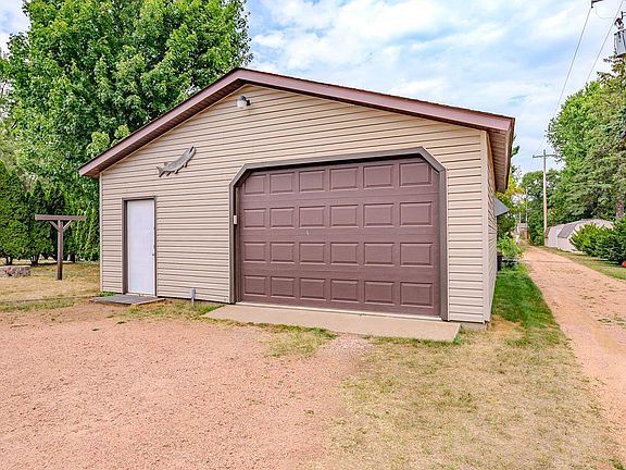 2nd image of 710 CHELLIS STREET