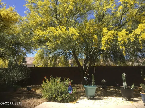 9367 N Sombrero Canyon Dr, Tucson, AZ 85743