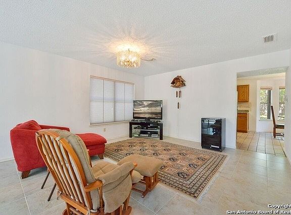 4th image of 11711 Millsway Dr