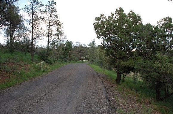 2nd image of 25 Pinnacle Rd