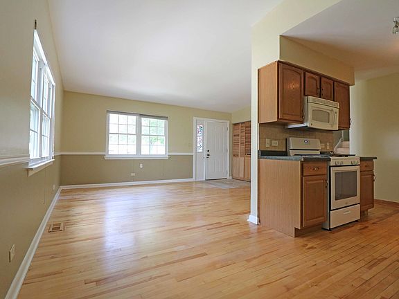 3rd image of 21 Wildwood Ct