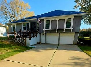 12943 Sycamore Ave, Grandview, MO 64030