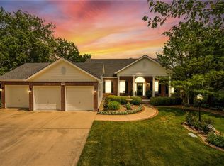 8211 NW High Point Dr, Weatherby Lake, MO 64152