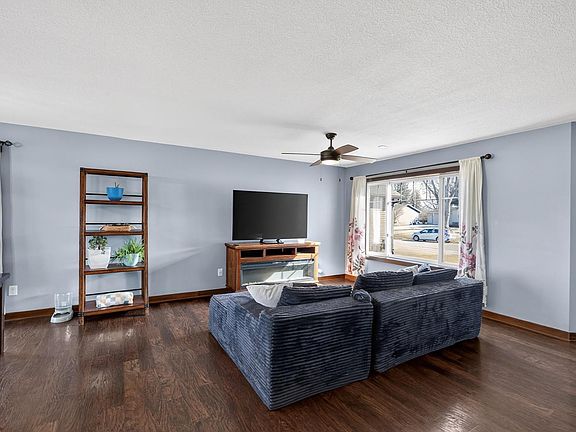 5th image of 3907 Sunnydale Ln SE