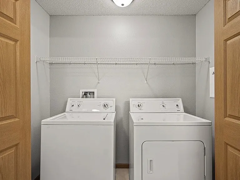 1321 Lake Dr #320 — Photo 8