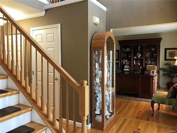 4th image of 16 Mirage Ln