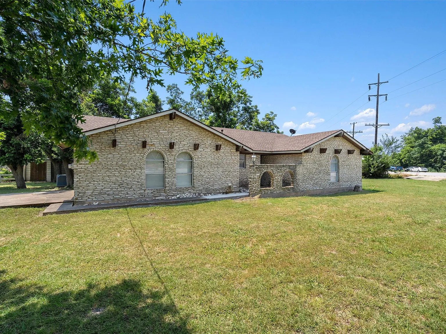 4 bed, 1755 sqft, $1,495 — Photo 1