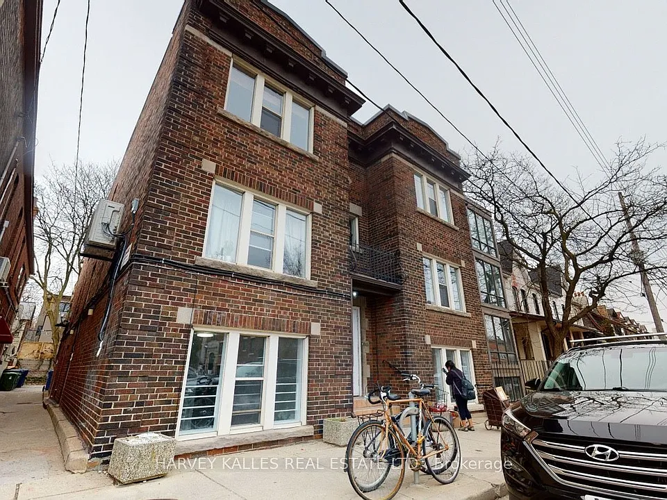 1065 Bathurst St #2