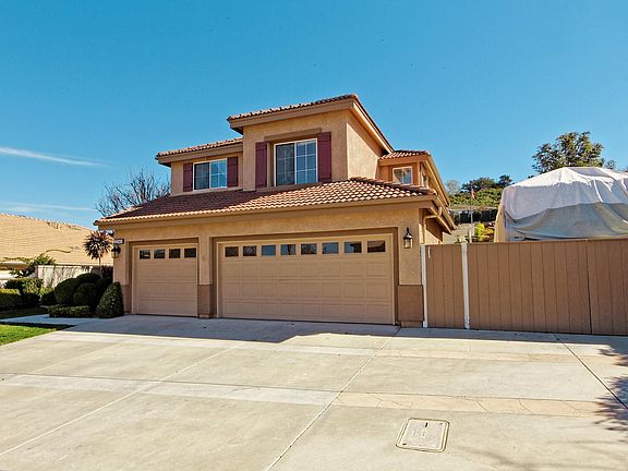 3rd image of 250 Cliffwood Dr