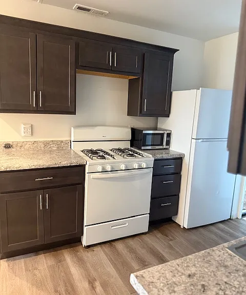 55 N Main St NE #2 — Photo 3