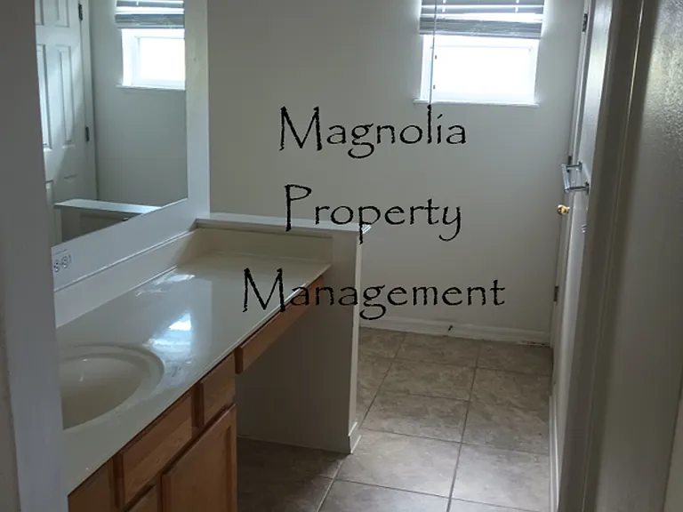 283 Curtis Ave — Photo 13