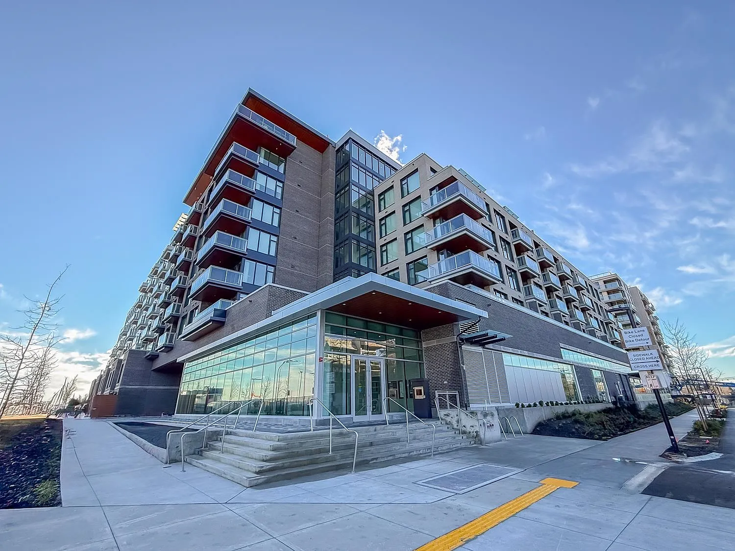 755 Harbourside Dr #901 photo 1