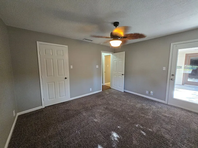 1049 Summerplace Ln — Photo 53