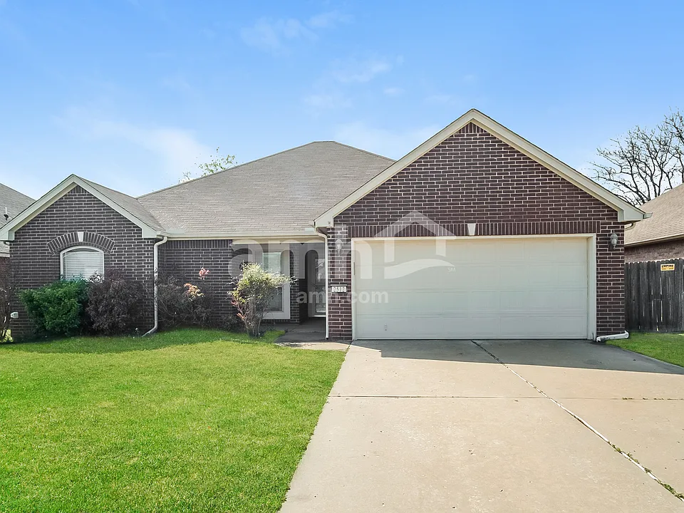 2512 S 6th St