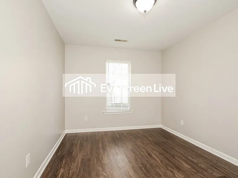 4019 Shallowcreek Ct — Photo 8