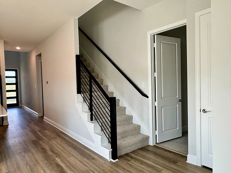 2930 Eleanor Dr — Photo 12