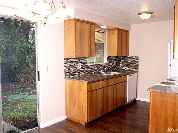5th image of 19220 5th Ave E #F&e