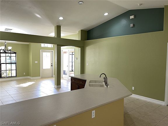 3rd image of 245 SW 42nd St