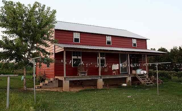 1st image of 402 Grant Ln