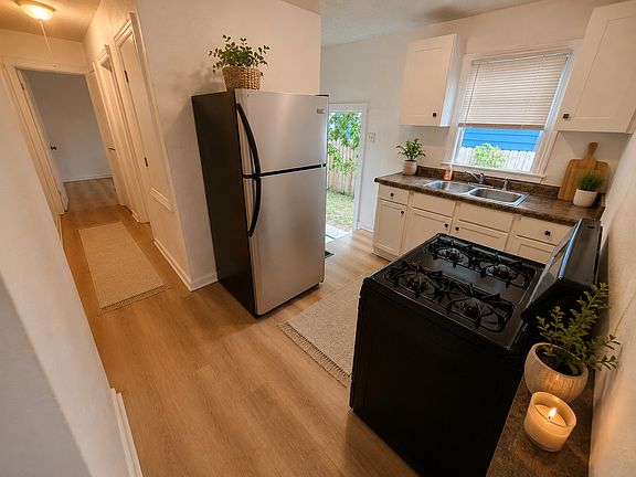 3rd image of 2318 E 36th St #2318