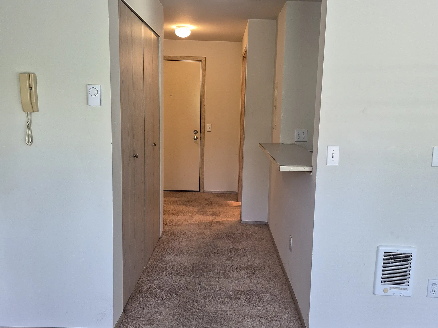 Studio, 367 sqft, $1,300 — Photo 1