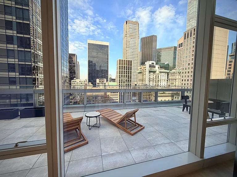 20 W 53rd St — Photo 13